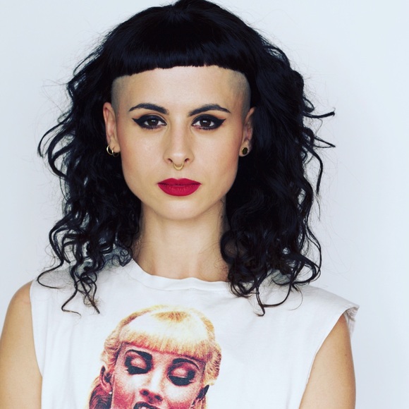 Meet your Posher, Celine - Picture 1 of 1